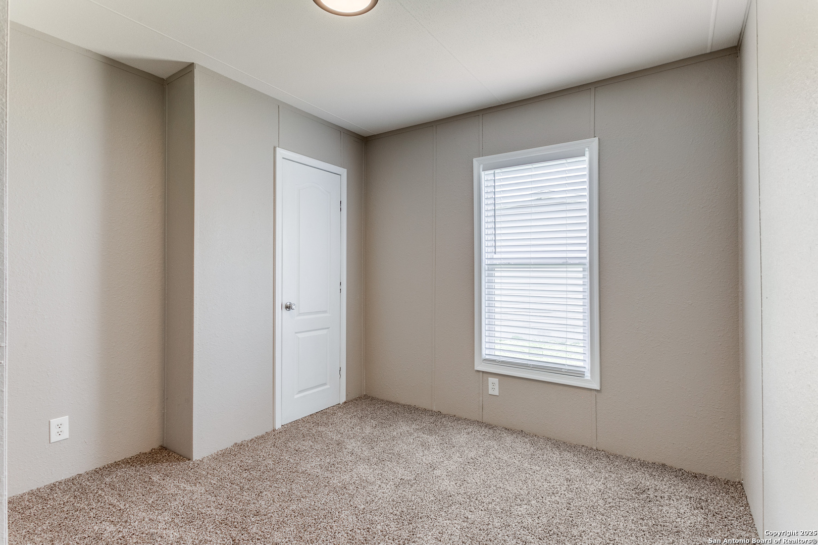 7151 Woodlake Parkway San Antonio TX 78218