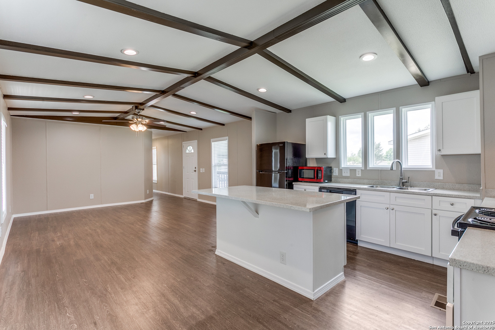 7151 Woodlake Parkway San Antonio TX 78218