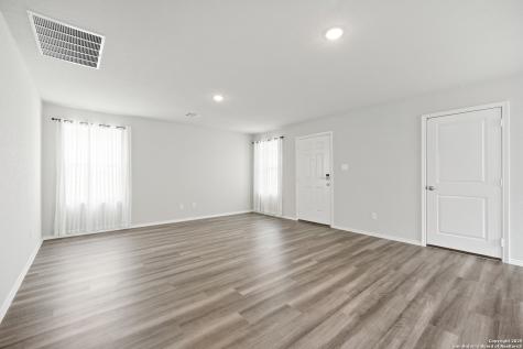 6534 Augustus Magee San Antonio TX 78220