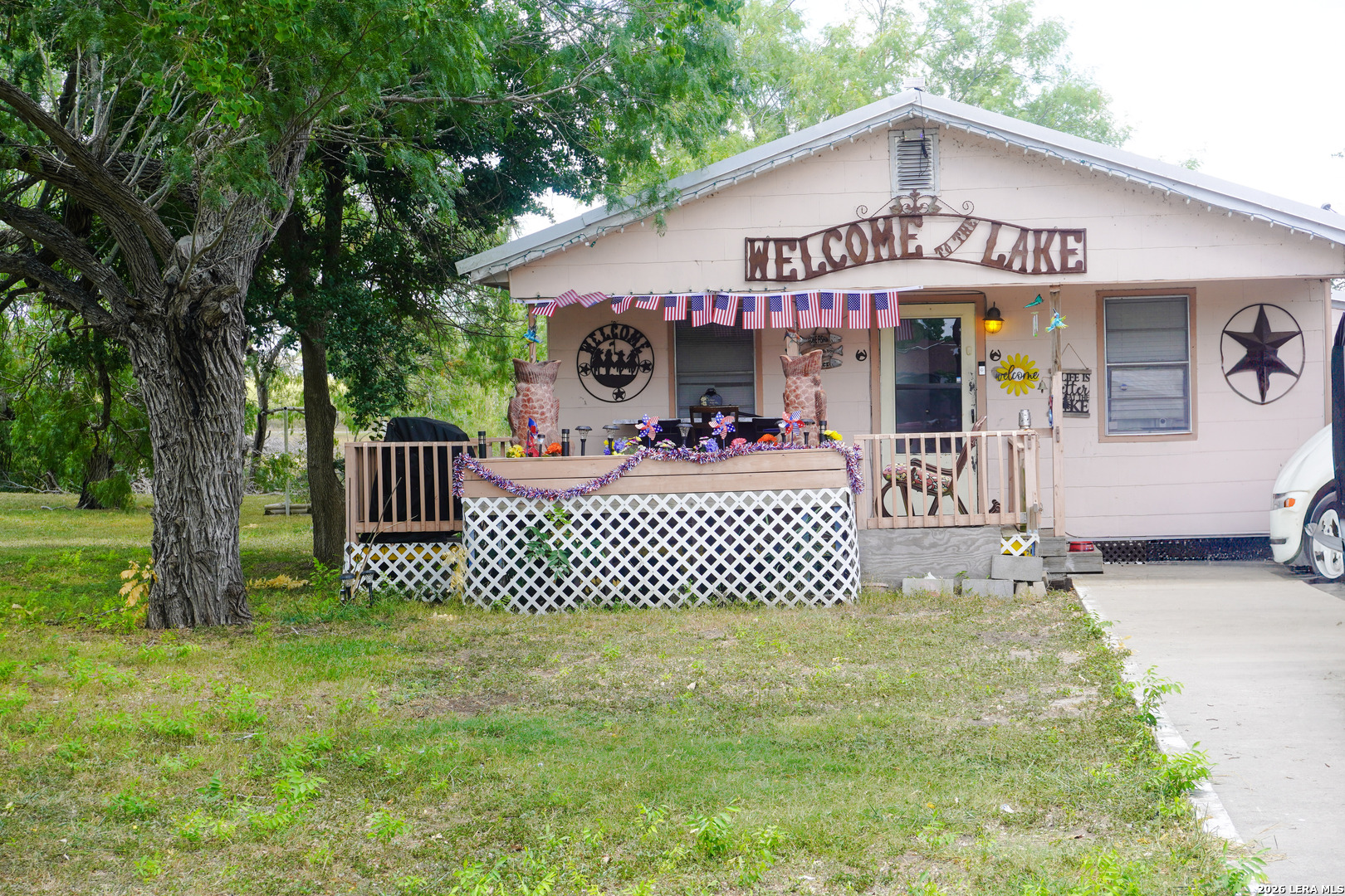 115 Lake Terrace Lake City TX 78368