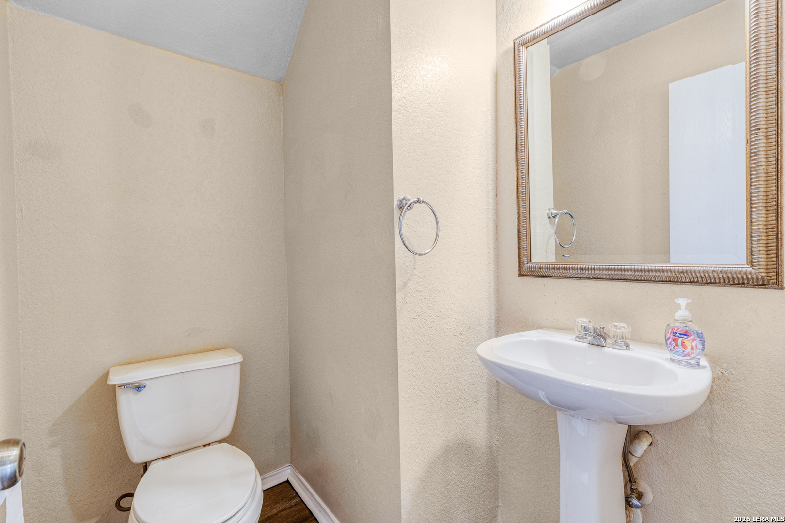 131 Booker Palm San Antonio TX 78239
