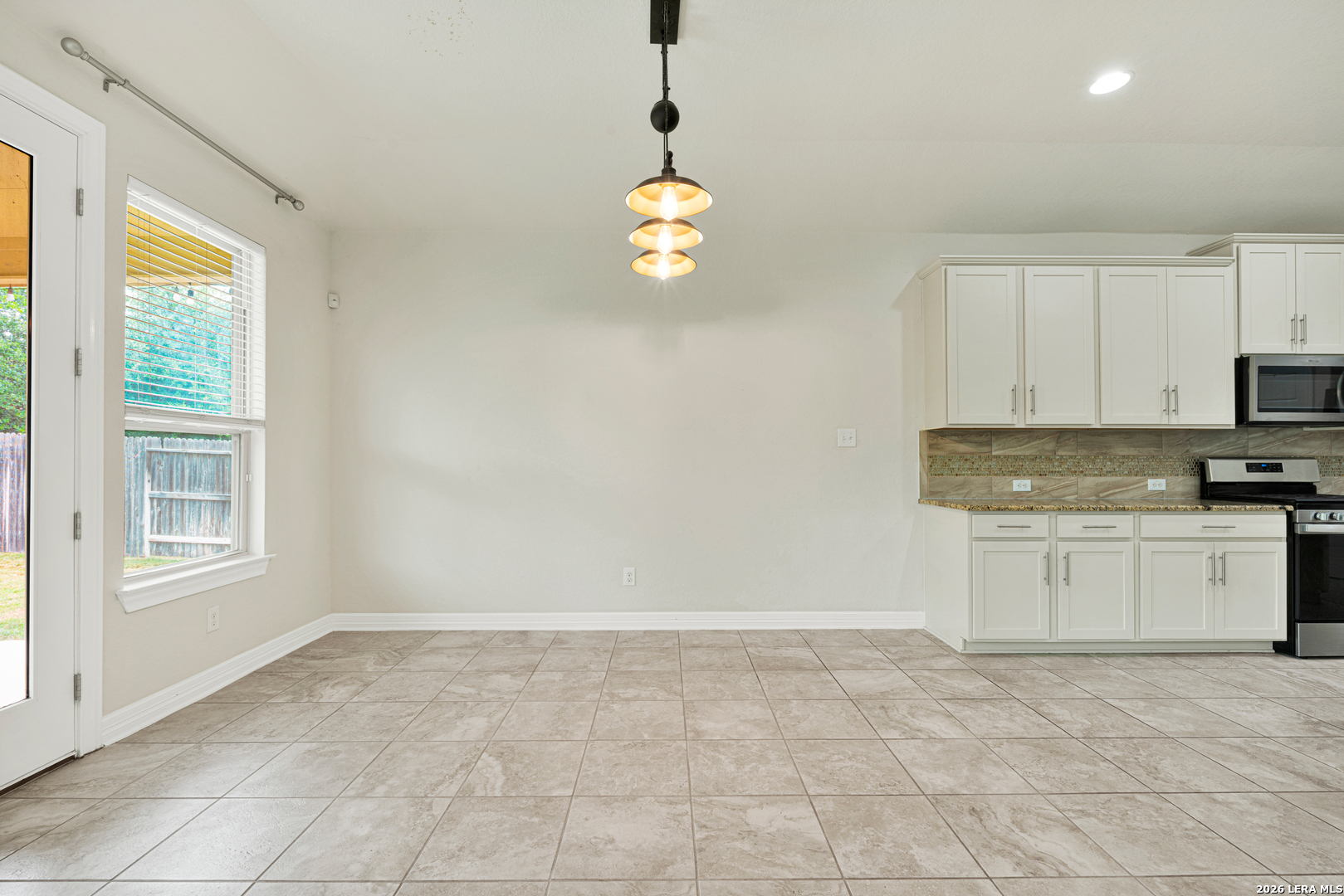 10407 Palmera Helotes TX 78023
