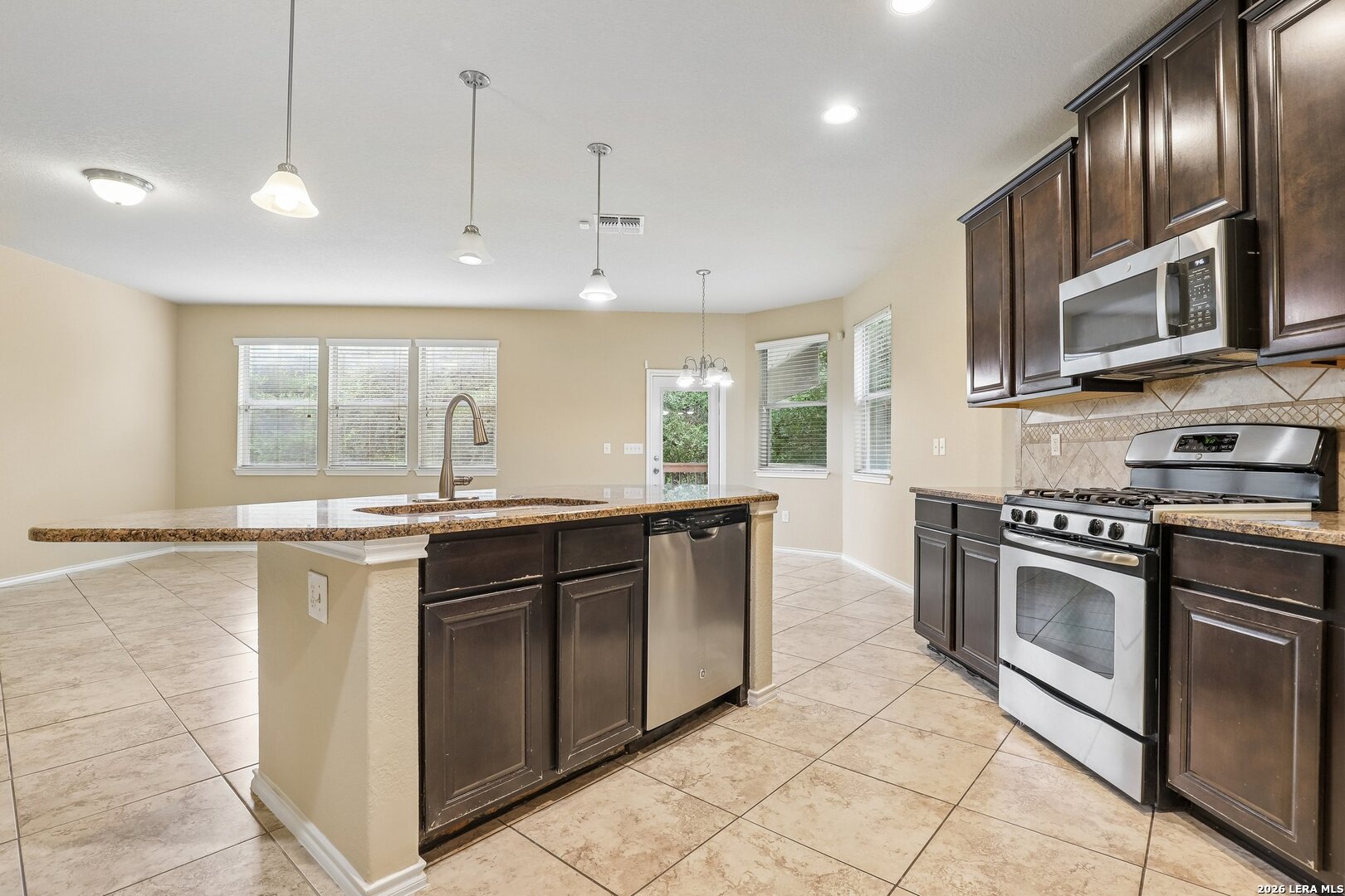 914 Horn Run San Antonio TX 78245
