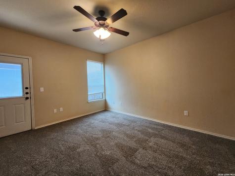 712 Creekside Circle New Braunfels TX 78130