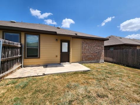 712 Creekside Circle New Braunfels TX 78130