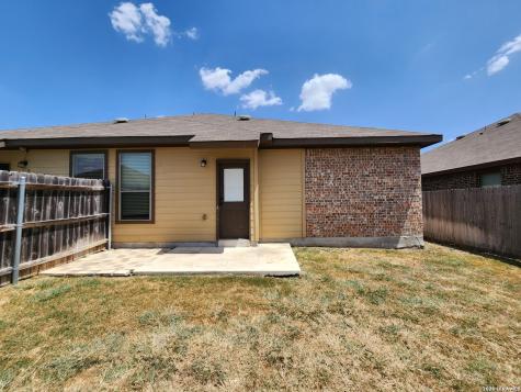 712 Creekside Circle New Braunfels TX 78130
