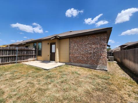 712 Creekside Circle New Braunfels TX 78130