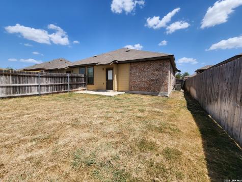 712 Creekside Circle New Braunfels TX 78130