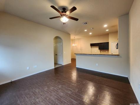 712 Creekside Circle New Braunfels TX 78130