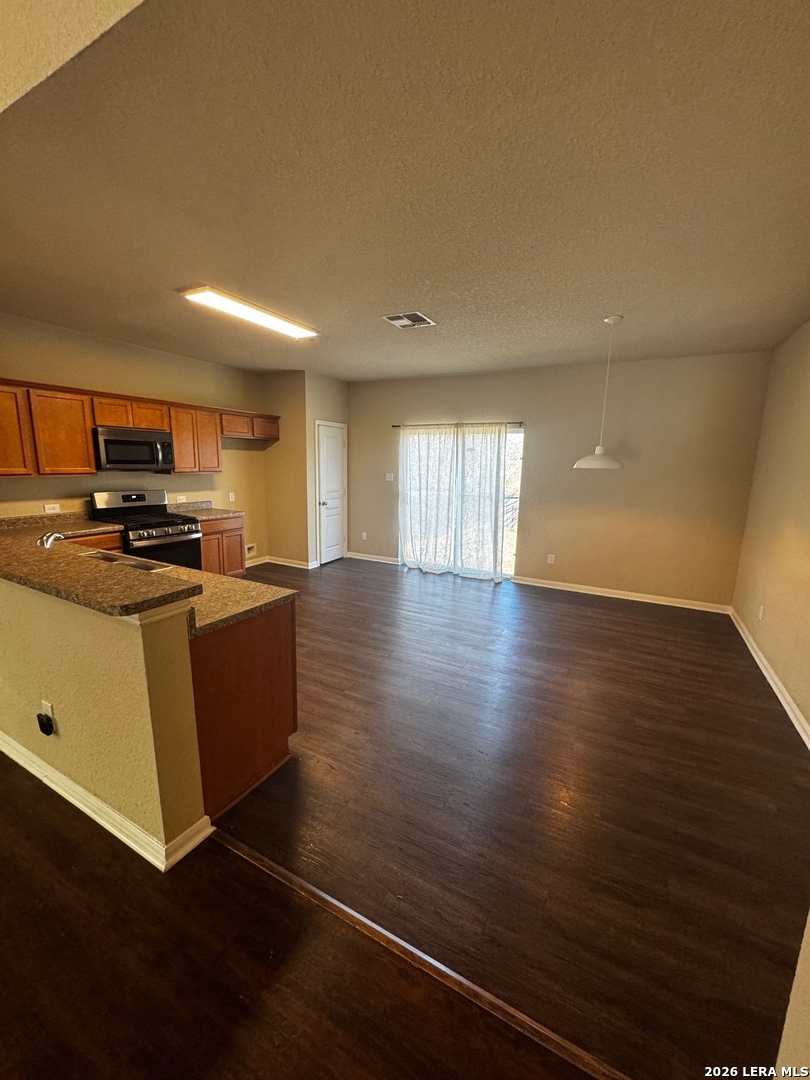 4202 Stanley Park Converse TX 78109