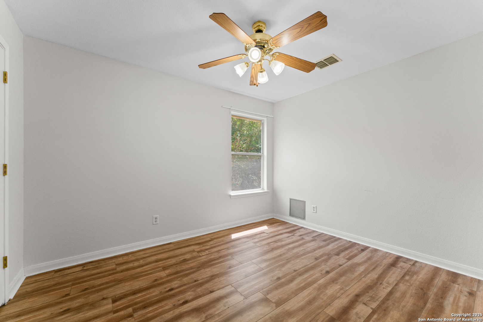 807 Midway Crest San Antonio TX 78258