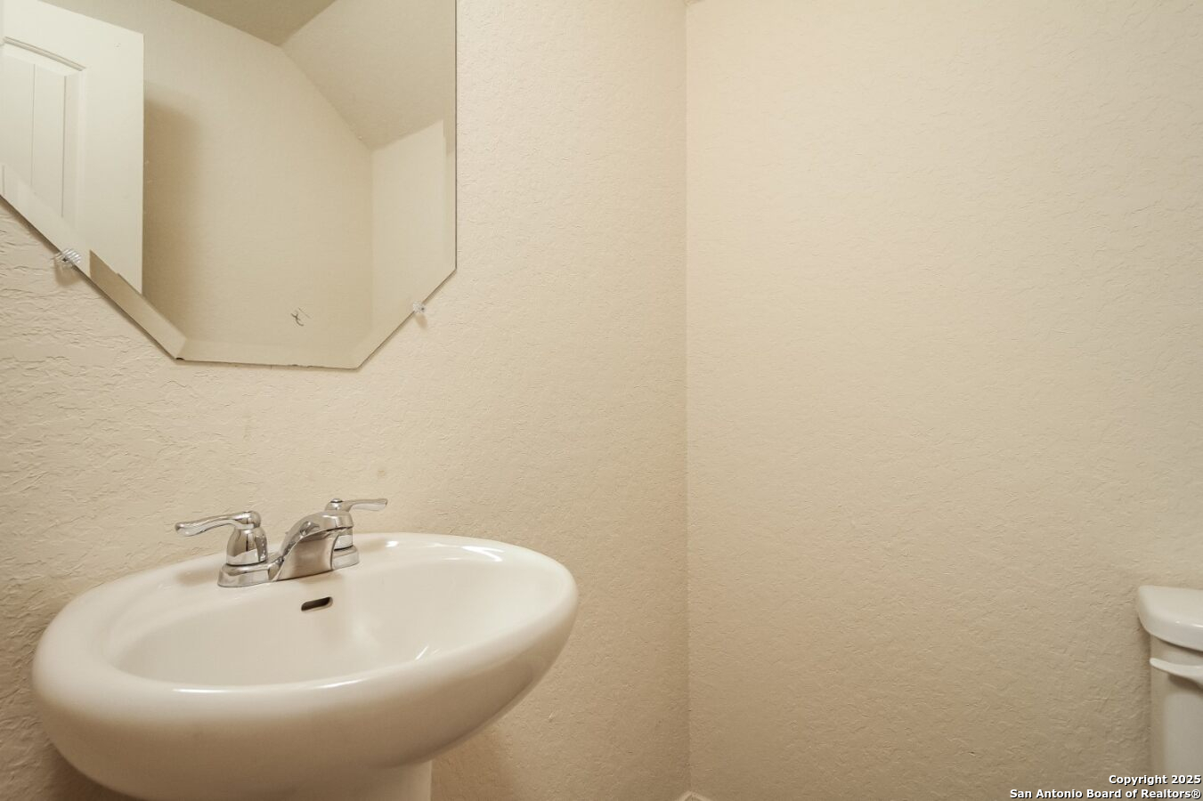 8615 Tesoro Hills San Antonio TX 78242