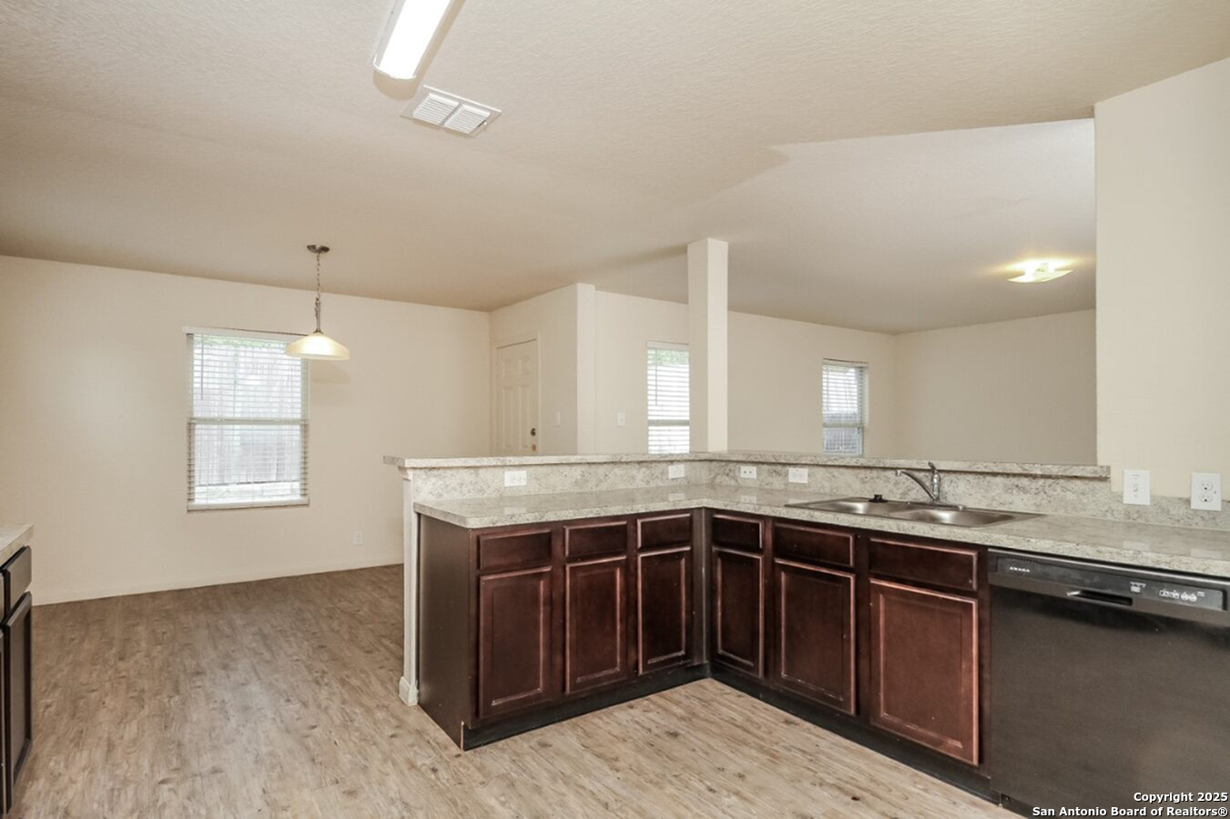 8615 Tesoro Hills San Antonio TX 78242