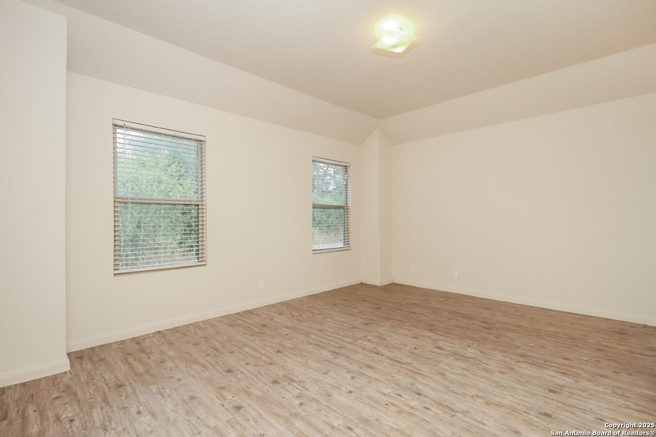 8615 Tesoro Hills San Antonio TX 78242