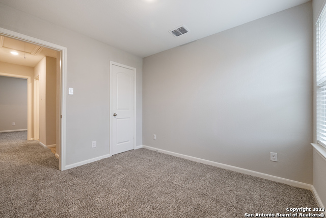 9234 Foxing Bluffs Converse TX 78109