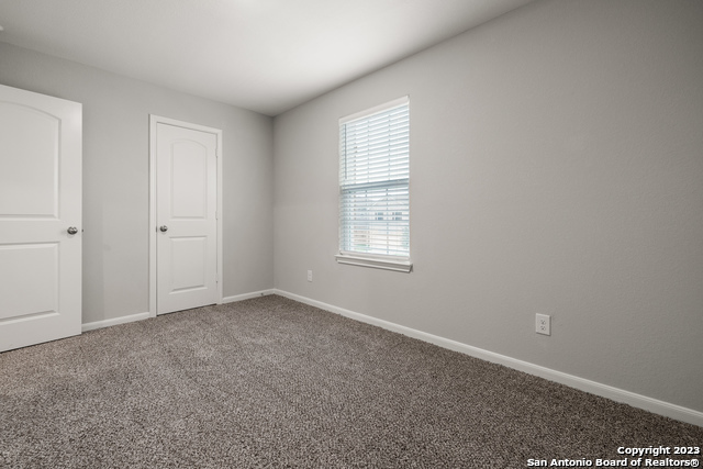 9234 Foxing Bluffs Converse TX 78109