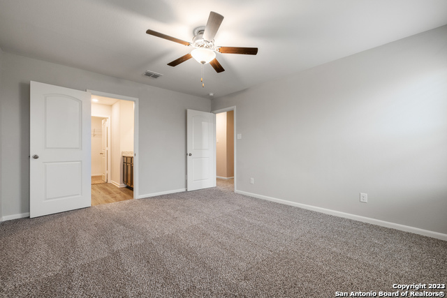 9234 Foxing Bluffs Converse TX 78109