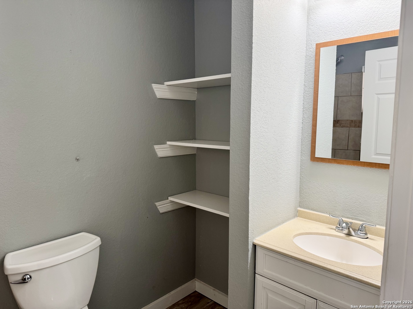807 E Southcross San Antonio TX 78214