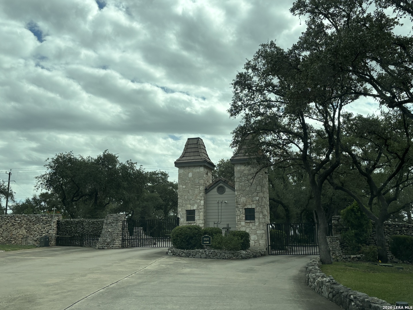 1223 Golden Pond San Antonio TX 78248