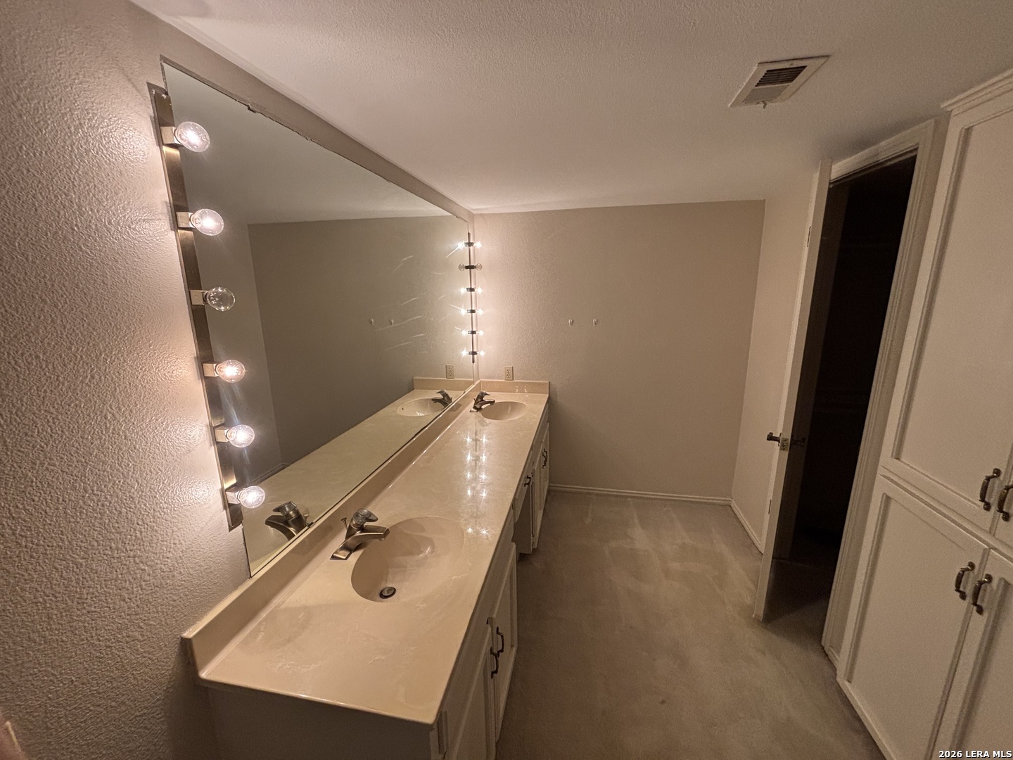 1223 Golden Pond San Antonio TX 78248