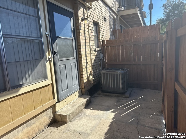 911 Vance Jackson San Antonio TX 78201
