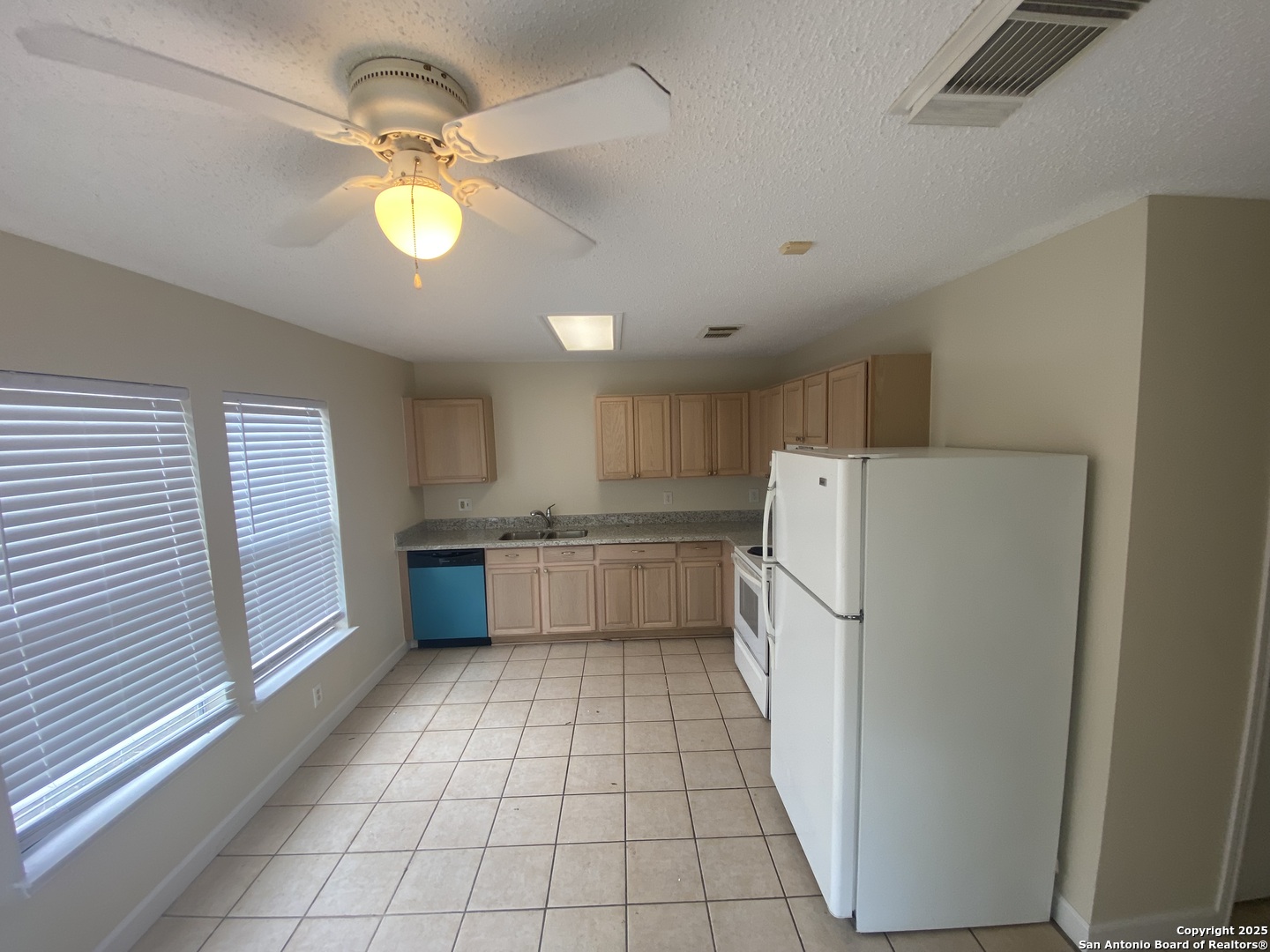 8802 Bridgefield San Antonio TX 78240
