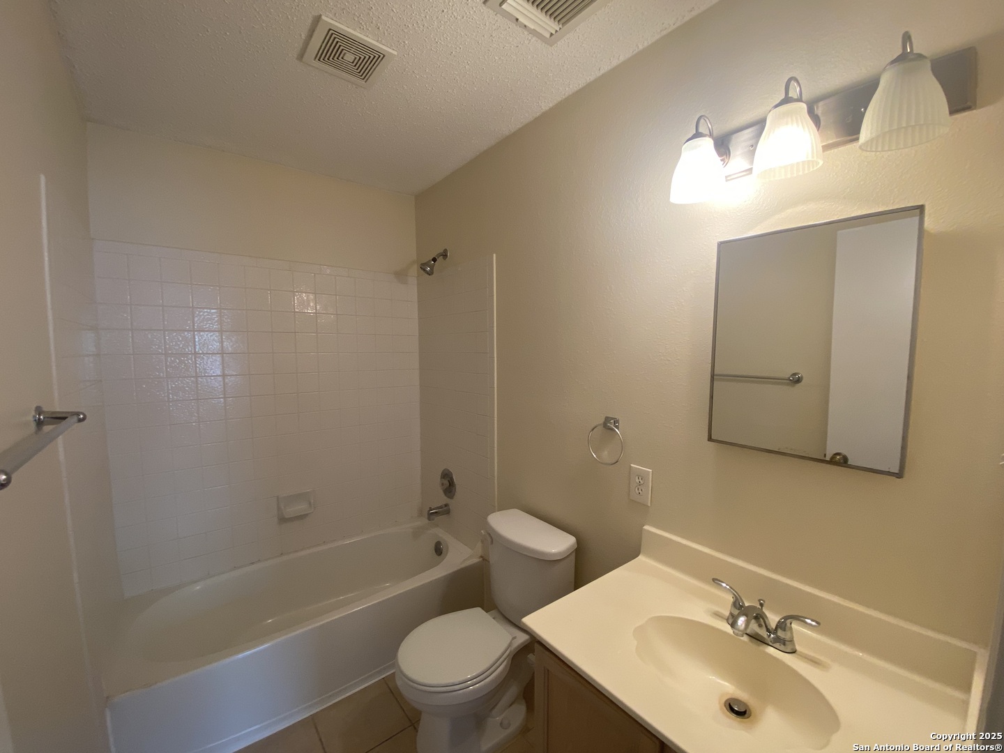 8802 Bridgefield San Antonio TX 78240