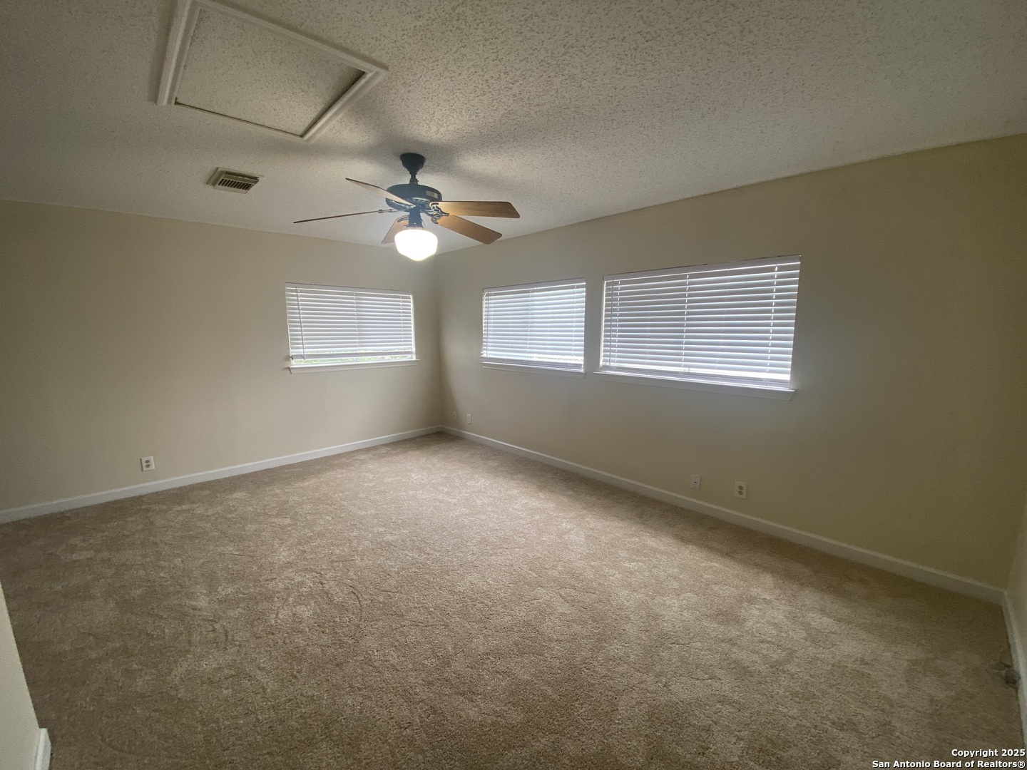 8802 Bridgefield San Antonio TX 78240