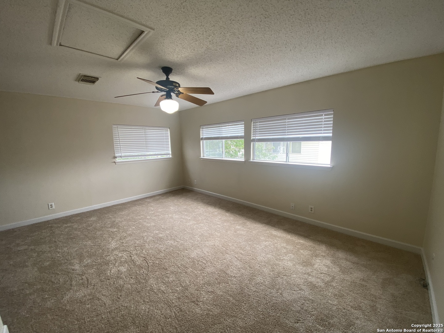 8802 Bridgefield San Antonio TX 78240