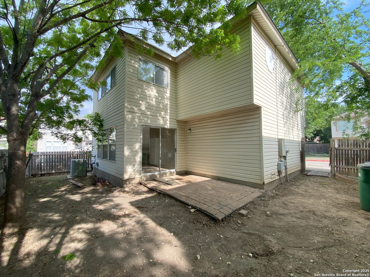 8802 Bridgefield San Antonio TX 78240