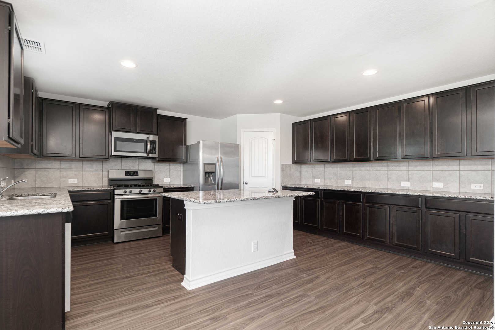2611 Barbwire Way San Antonio TX 78244
