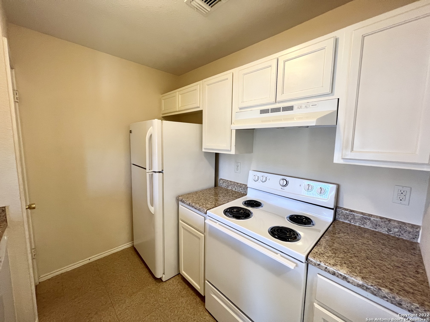 810 Station Street Converse TX 78109