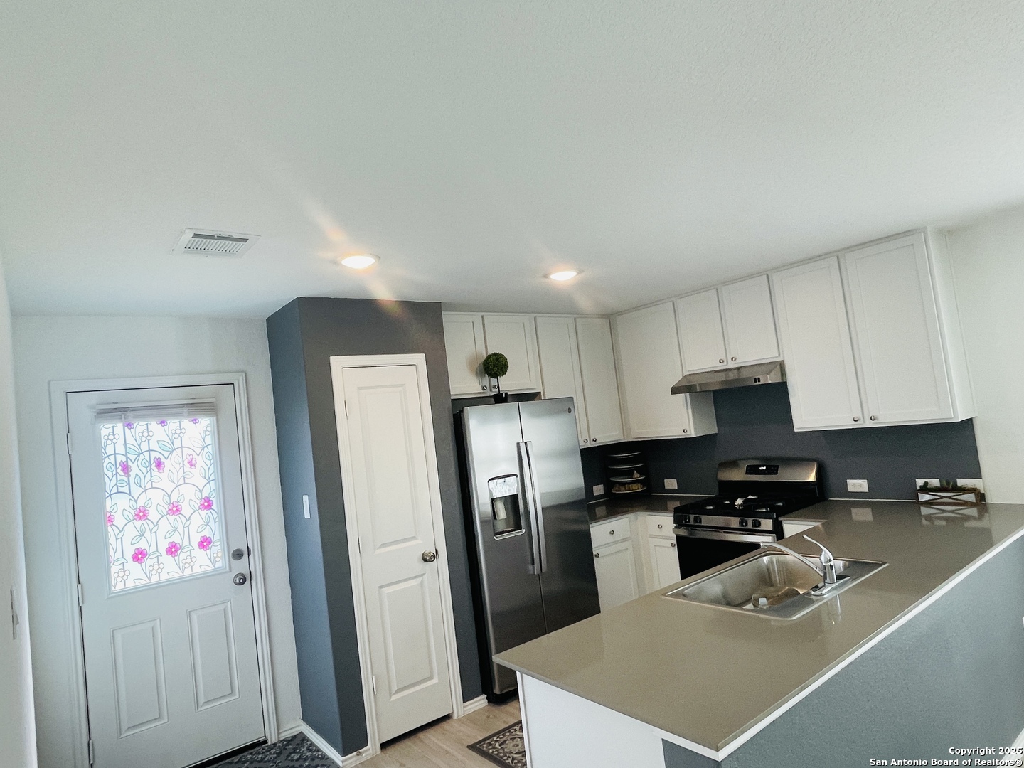 6948 Calcite Trail Elmendorf TX 78112