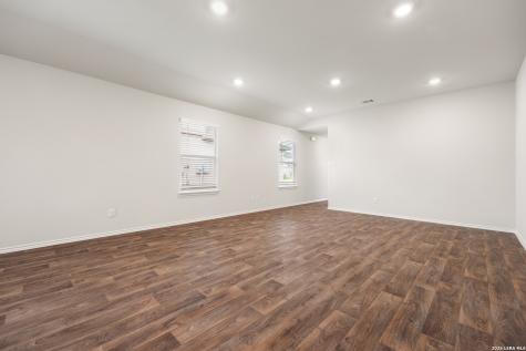 15610 Garam Trail Von Ormy TX 78073