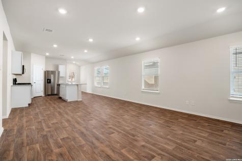 15610 Garam Trail Von Ormy TX 78073