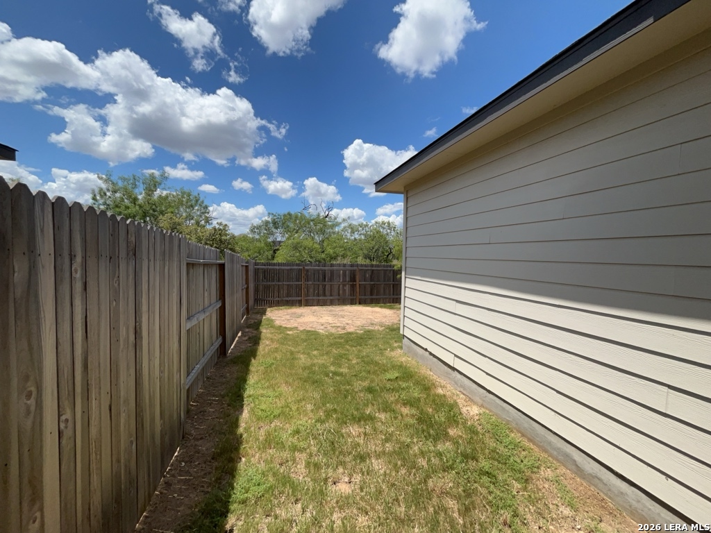 5435 Devils Gate Converse TX 78109