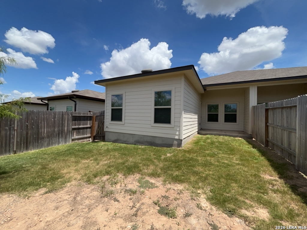 5435 Devils Gate Converse TX 78109