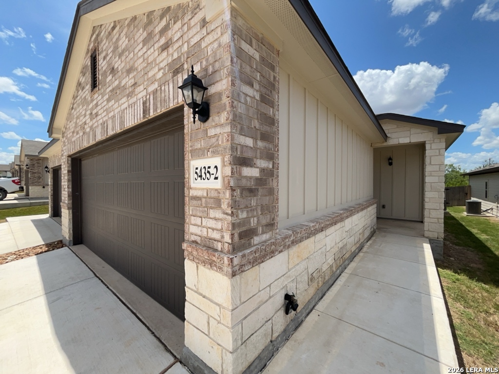 5435 Devils Gate Converse TX 78109