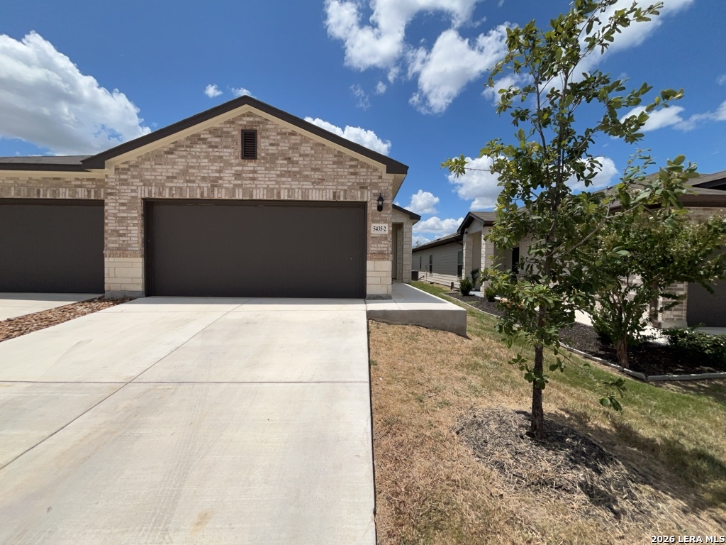 5435 Devils Gate Converse TX 78109
