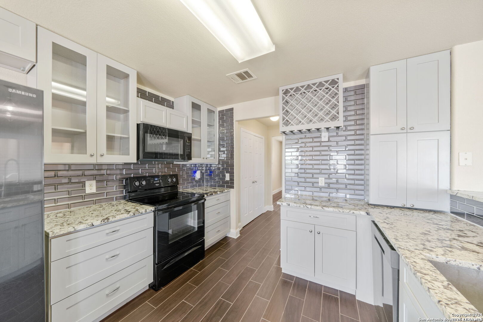 5006 Fountain Hill San Antonio TX 78244