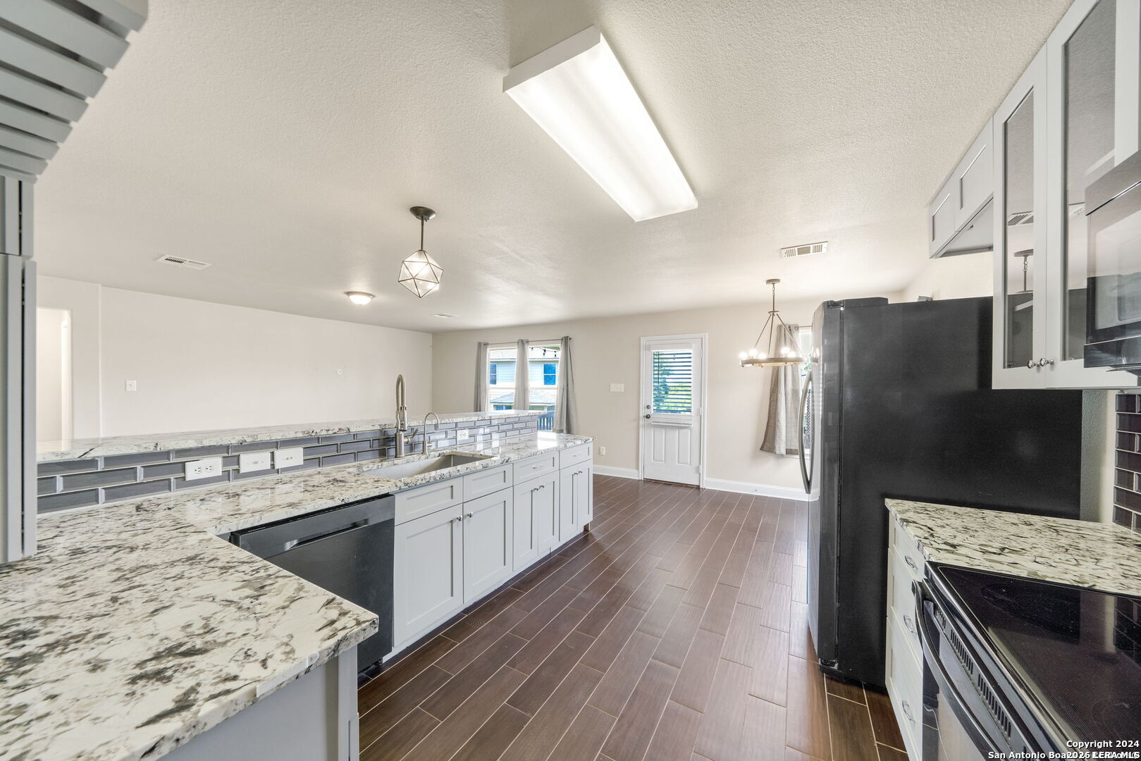 5006 Fountain Hill San Antonio TX 78244