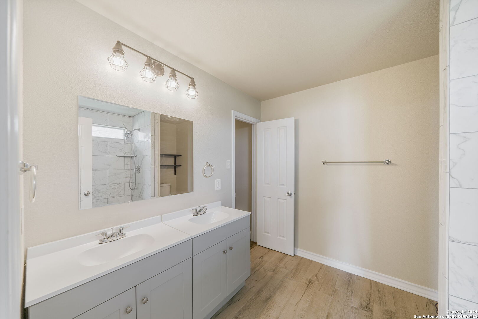 5006 Fountain Hill San Antonio TX 78244