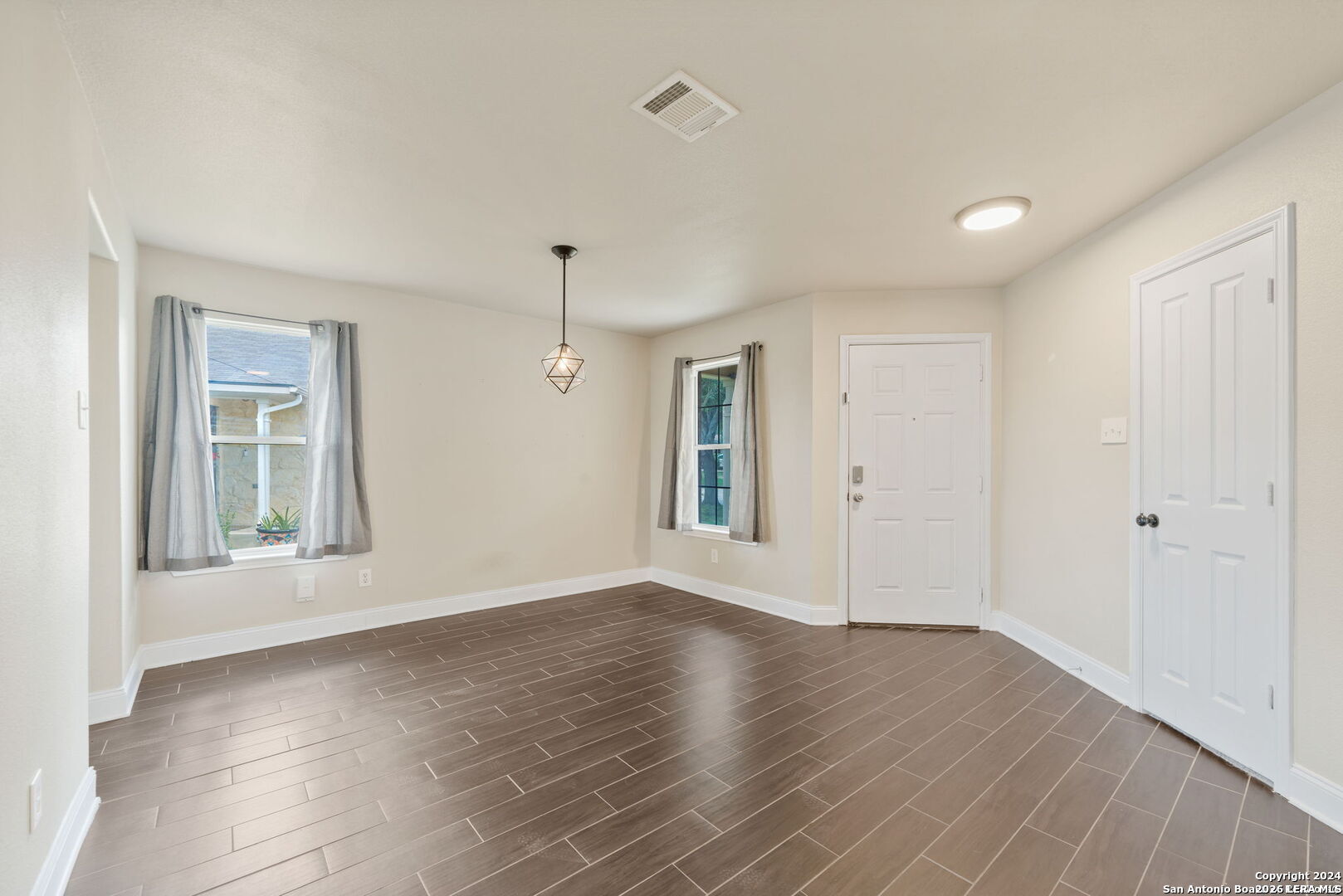 5006 Fountain Hill San Antonio TX 78244