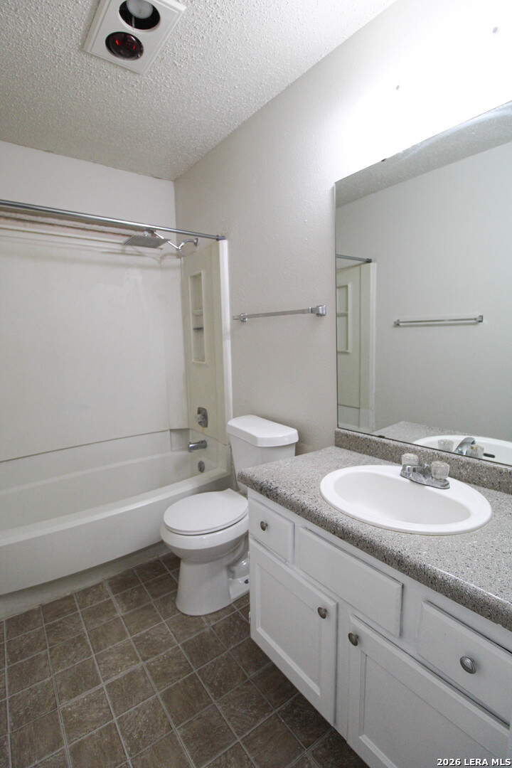 4724 Oakfield Way San Antonio TX 78250