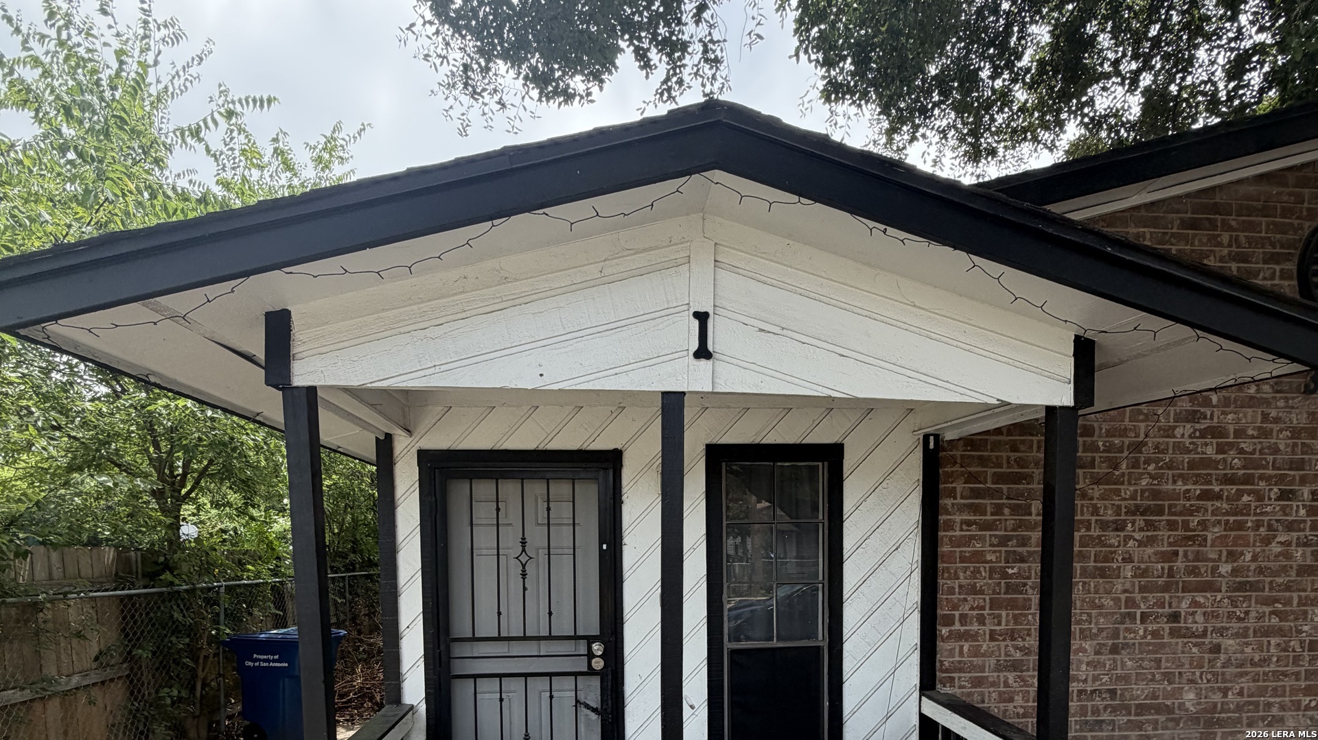 324 S San Eduardo Avenue San Antonio TX 78237