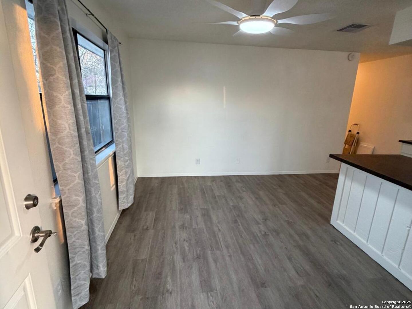 324 S San Eduardo Avenue San Antonio TX 78237