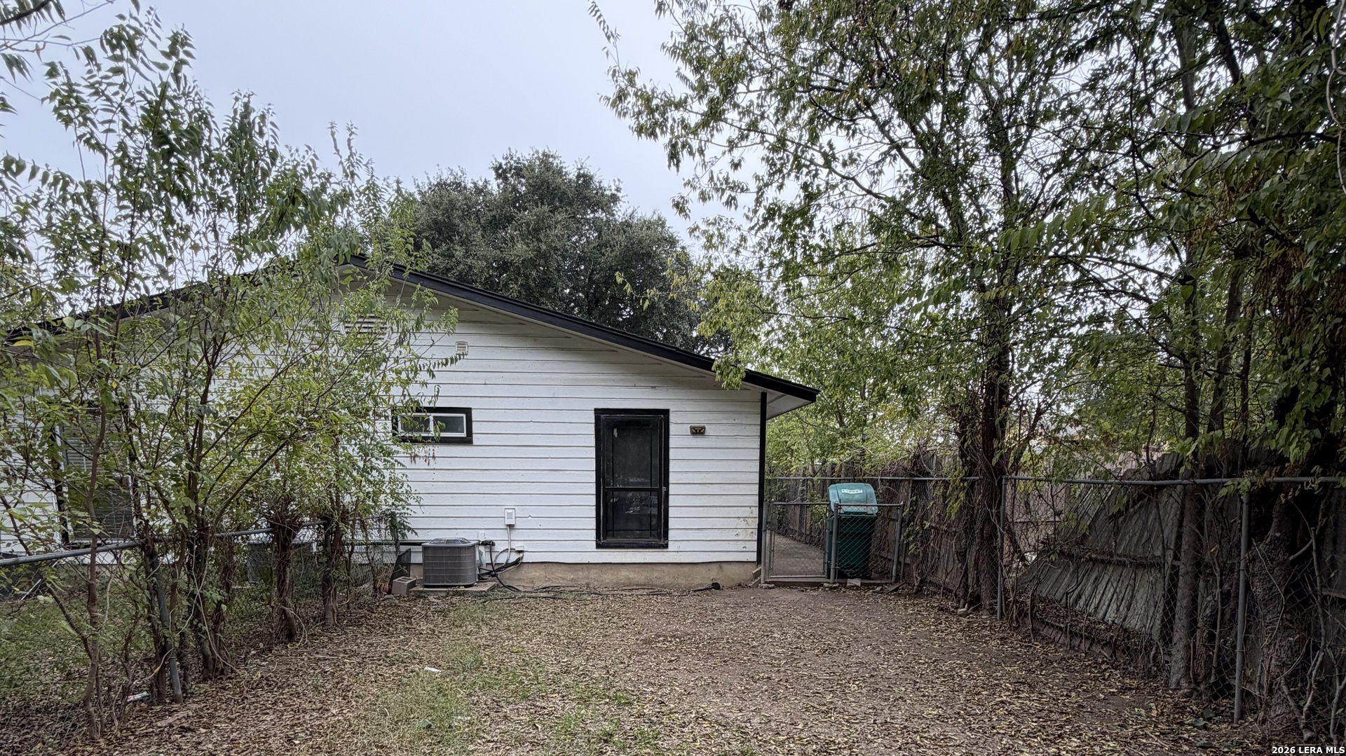 324 S San Eduardo Avenue San Antonio TX 78237