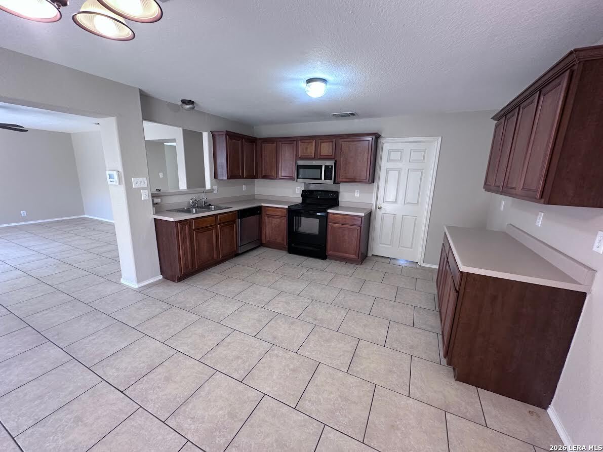 6614 Carlsbad Rio San Antonio TX 78233