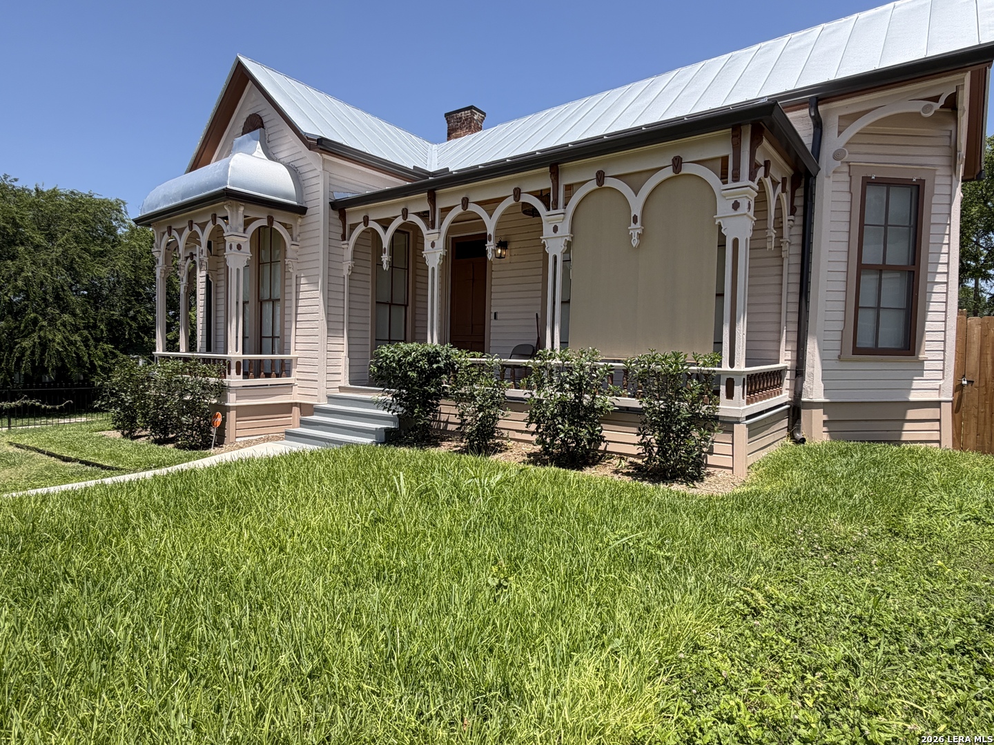 1133 E Crockett Street San Antonio TX 78202
