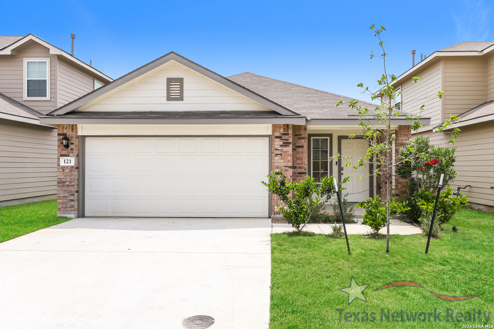 121 Legendary Trail Loop Floresville TX 78114